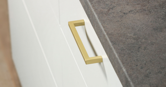 Maner pentru mobilier U, alama periata, L: 200,5 mm [3]