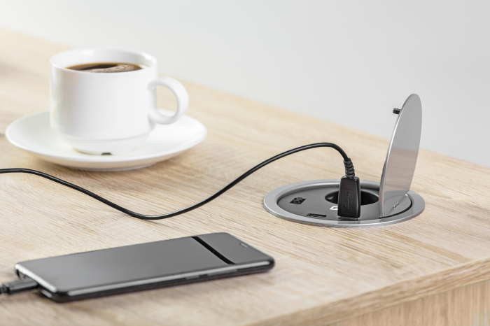 Priza incorporabila rotunda cu 1 priza Schuko si 2 porturi incarcare USB, finisaj argintiu [3]