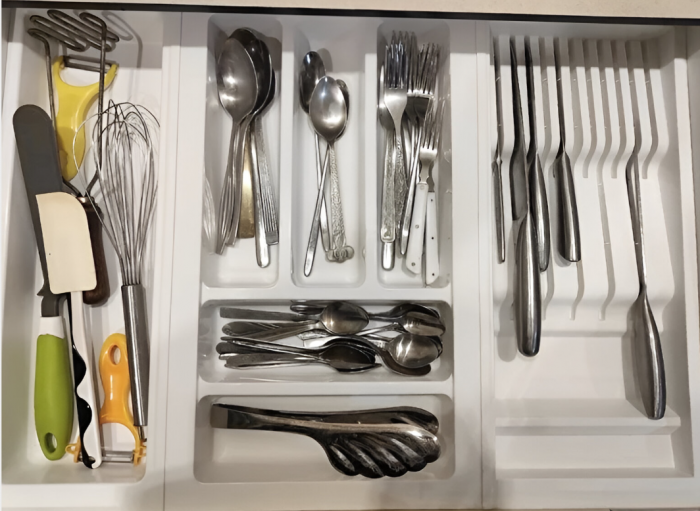Suport modular organizare tacamuri, cu doua compartimente, alb, 157x480 mm [6]