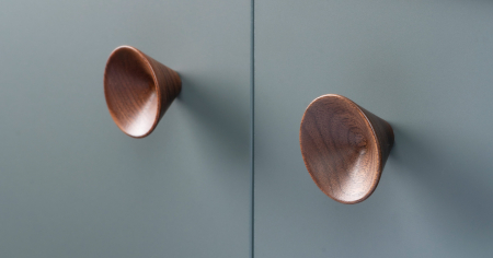 Butoni - Buton din lemn pentru mobila Conic Wood, finisaj nuc, D 29.4 mm