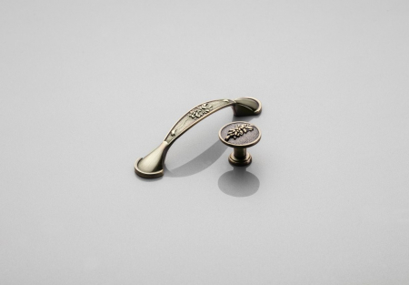 Buton pentru mobila Ardea, alama antichizata periata GT, D:27.5 mm [5]