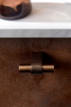 Buton pentru mobila Casey, finisaj maro metalic texturat / bronz mat, 60x44.3 mm [3]