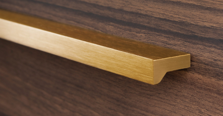 Manere si butoni - Maner pentru mobila Angle, finisaj alama shadow periata, L 300 mm