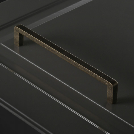 Maner pentru mobila Bagio, finisaj alama antichizata GT, L:136 mm [1]