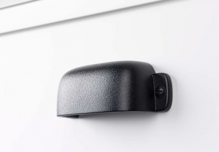 Manere si butoni - Maner pentru mobila Firm, finisaj negru texturat, L:93,8 mm H:28 mm