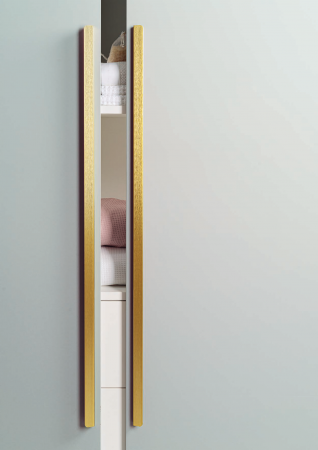 Manere si butoni - Maner pentru mobila Flapp Aluminium, finisaj alama cava periata, L:1100 mm