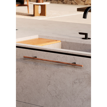 Maner pentru mobila Kumo Wood, finisaj nuc / negru titan, L:480 mm [2]