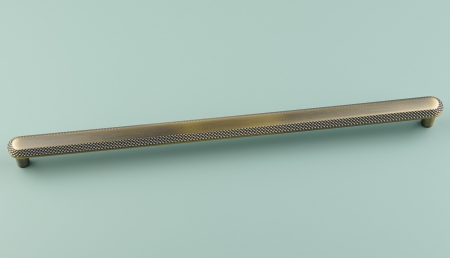 Maner pentru mobila Nola, finisaj alama antichizata periata CB, 320 mm [4]