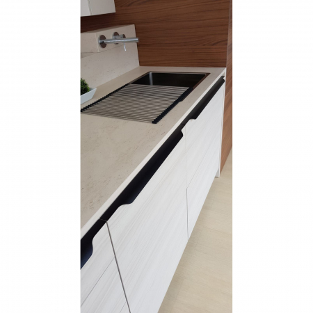 Maner pentru mobila Vector, finisaj negru periat, L:147 mm [4]