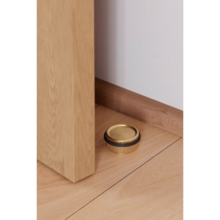 Opritor pentru usa Boto, finisaj alama cava periata, 60x29 mm [2]