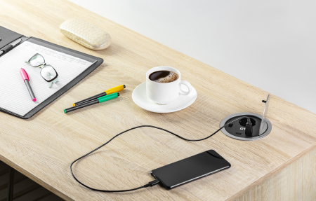 Priza incorporabila rotunda cu 1 priza Schuko si 2 porturi incarcare USB, finisaj argintiu [1]