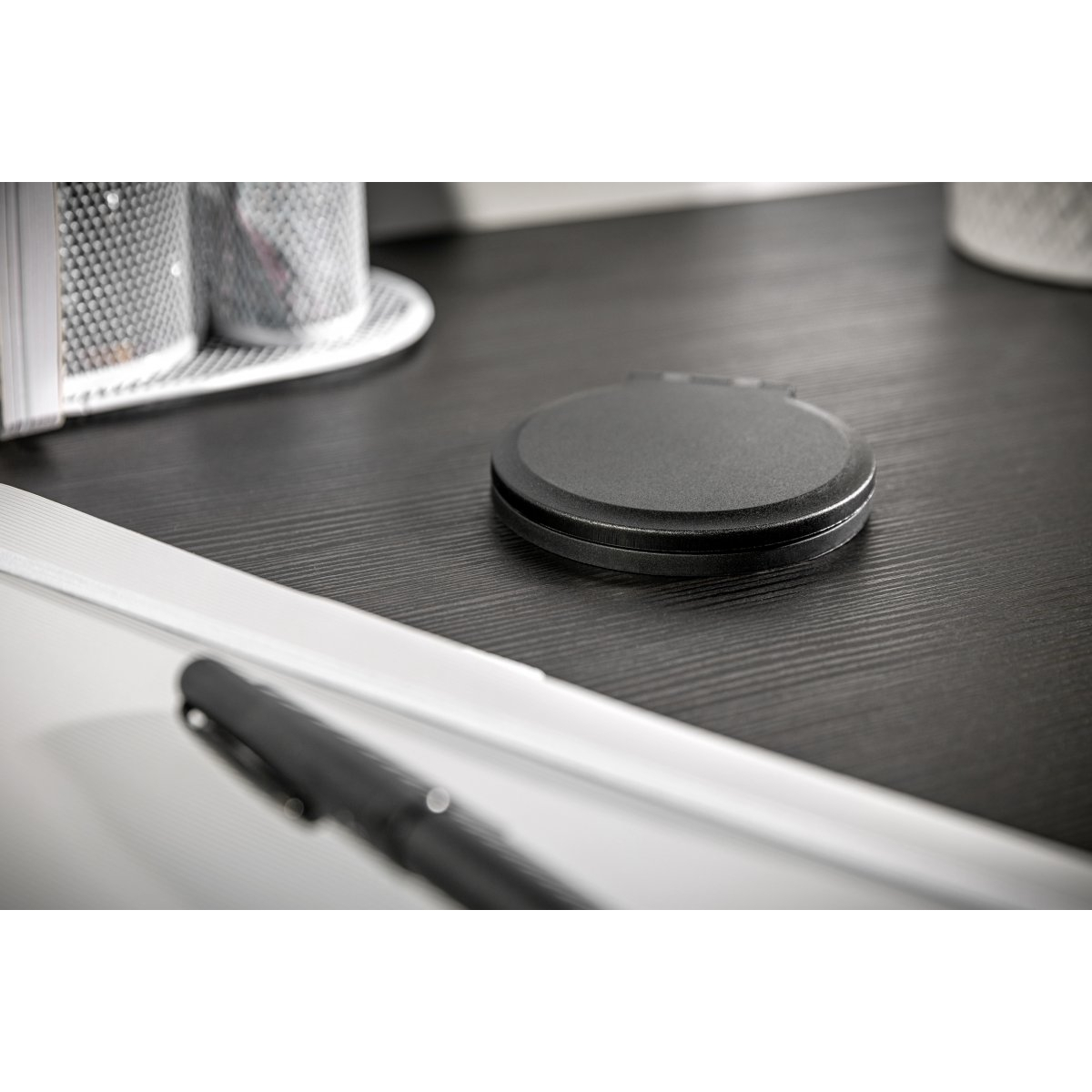 Priză încorporabilă în blat GTV Charger Plus, încărcător wireless 5W, 1 priză Schuko, USB A + C, HDMI, RJ45, alb, D:80 mm [7]
