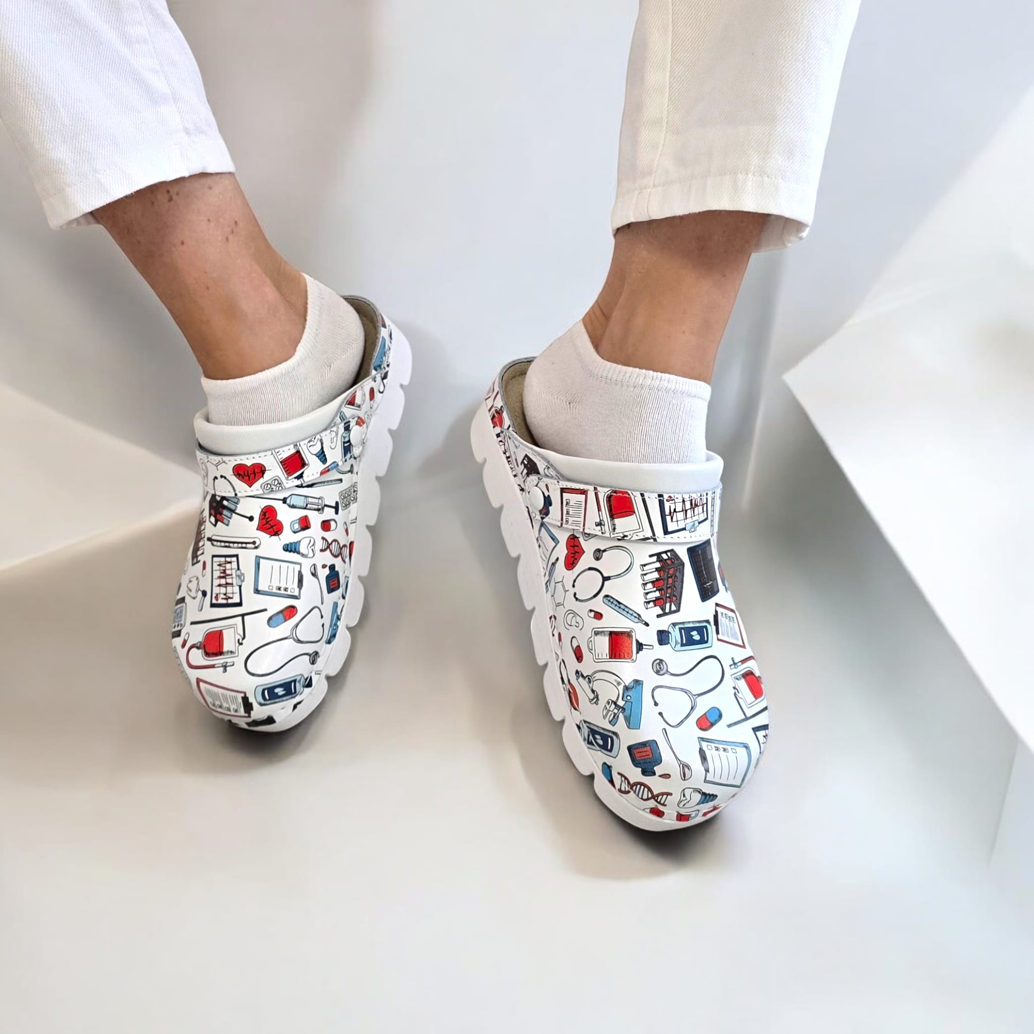 Dr. Feet Pantofi anatomici pentru susținerea piciorului și prevenirea durerilor.