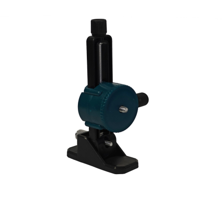 Nivelă laser profesională DDT-KRISTAL 16 linii 4D, verde, cu 2 acumulatori Li-Ion, telecomandă, trepied, suporturi și valiză de transport [12]