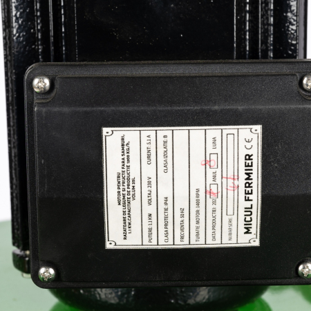 Razatoare de legume si fructe fara samburi Micul Fermier, 1.1KW, capacitate de productie 1200Kg/h, volum 35L [1]