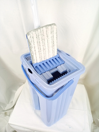 Set galeata cu storcator si mop plat Ertone ERT-MN500BL, Laveta inclusa, Capacitate 8L, Albastru [2]