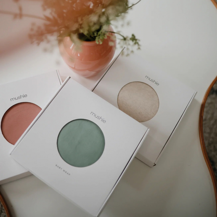 Marsupiu elastic din bumbac organic pentru purtarea bebelusului, Mushie - Blush [5]