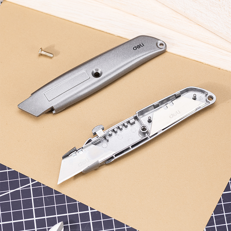 Cutter utilitar aluminiu deli [3]