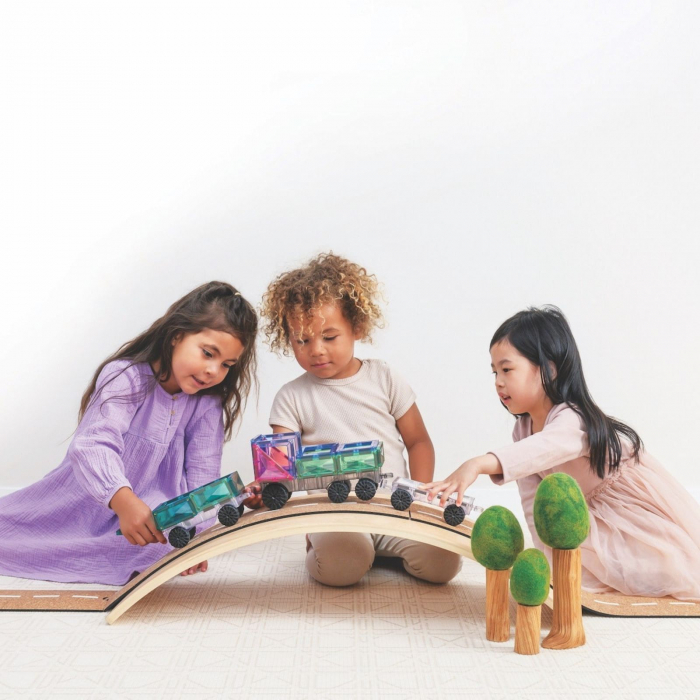 Set de constructie magnetic, 50 de piese, cu forme geometrice si baza cu roti pentru masinute, Multicolor, Pastel Transport Pack, Magnetic Tiles [5]