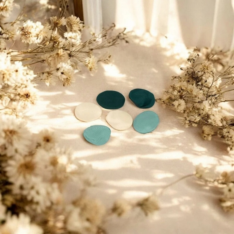Accesorii creatie ROSEPETAL-34, petale textura matase, nuante de verde, set 200 buc [2]