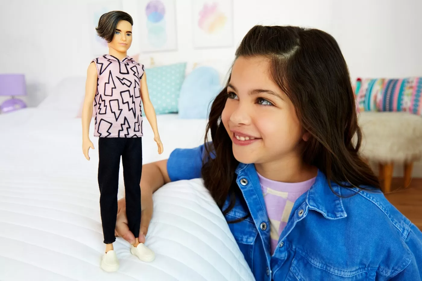 Barbie papusa baiat fashionistas cu maiou cu imprimeu cu fulgere, varsta de la 3 ani la 12 ani [3]