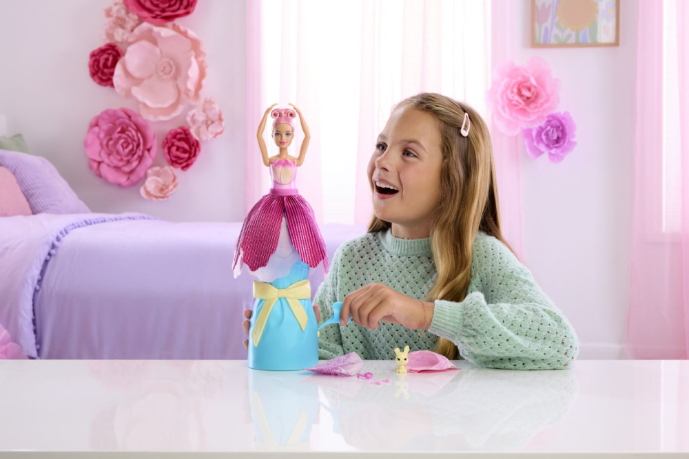 Barbie petal pop set papusa barbie lalea roz si accesorii [5]