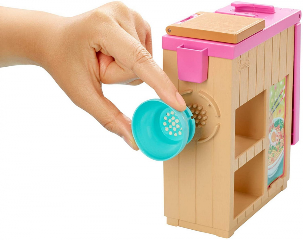 Barbie set de joaca pregateste noodles, varsta de la 4 ani la 10 ani [3]