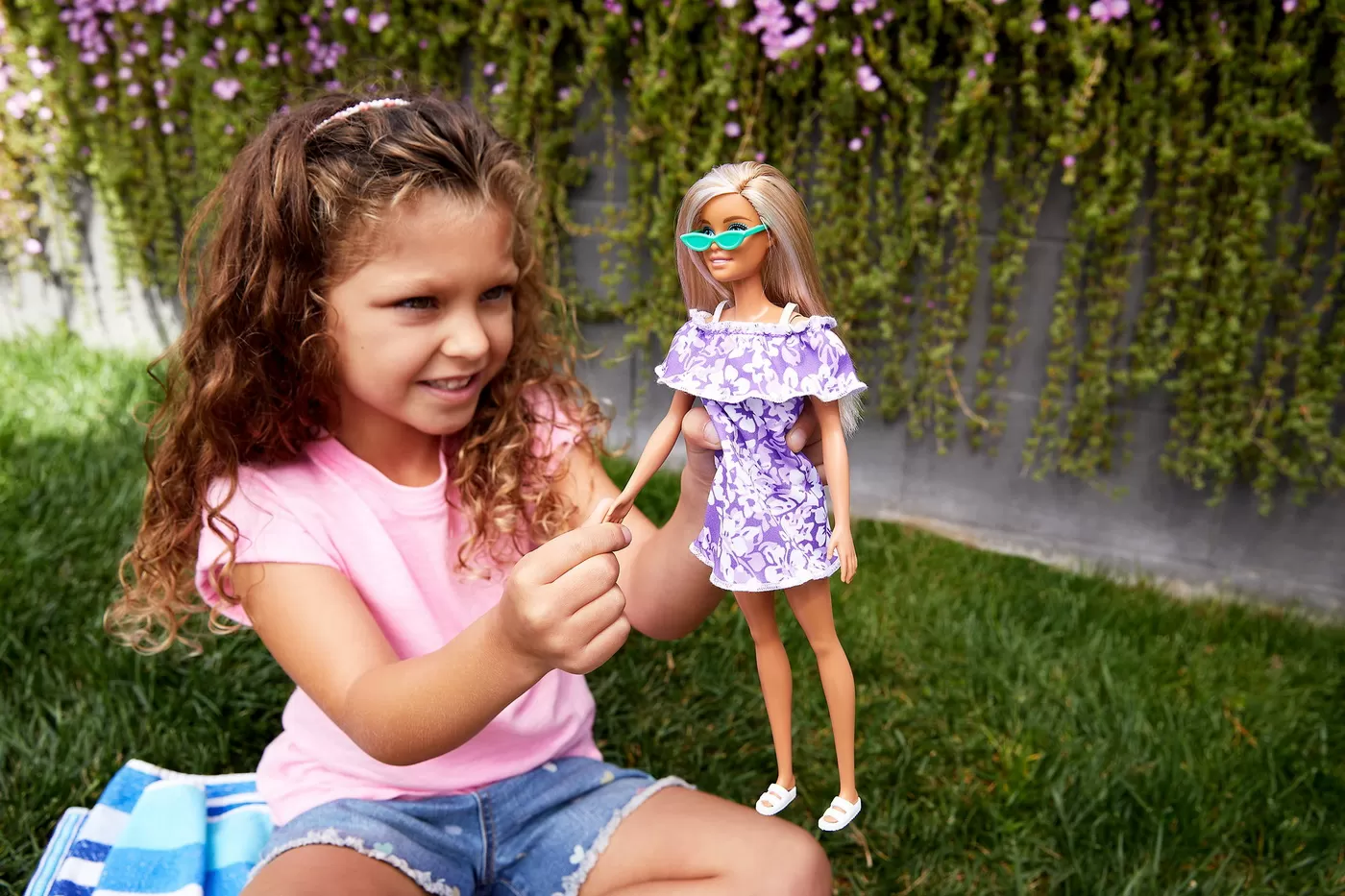 Barbie travel papusabarbie aniversare 50 de ani malibu blonda, varsta de la 3 ani la 12 ani [3]