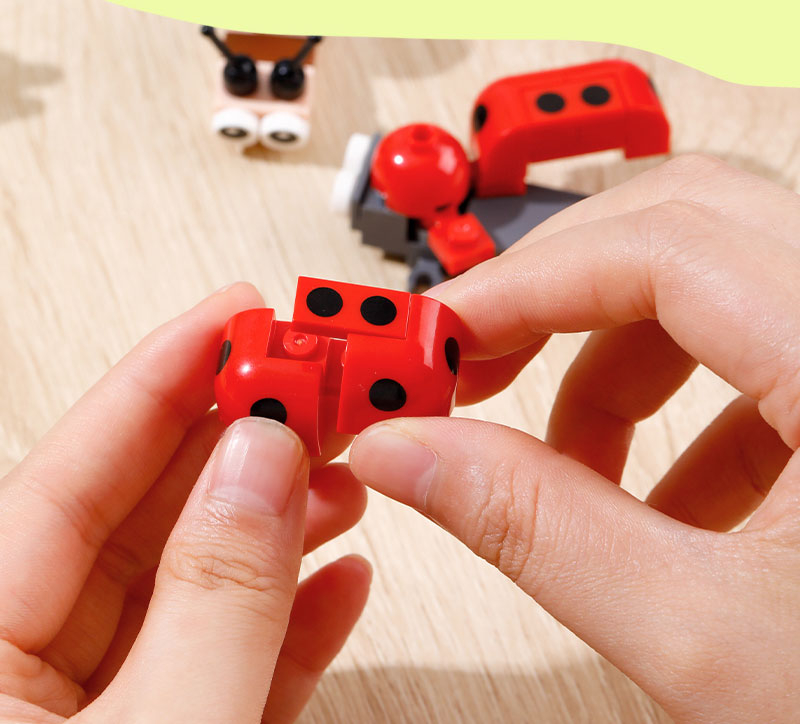 Blocuri constructii tip lego model insecte asortate deli [4]