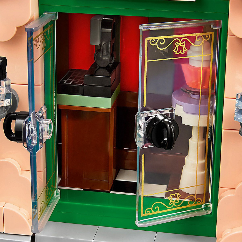 Cafenea frantuzeasca cod lego 10362, varsta de la 14 ani la +15 ani [5]