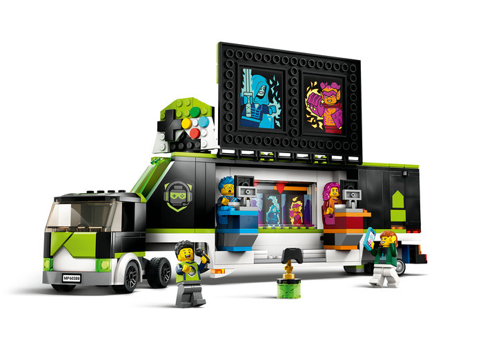 Camion pentru turneul de gaming, varsta de la 7 ani la 13 ani [9]