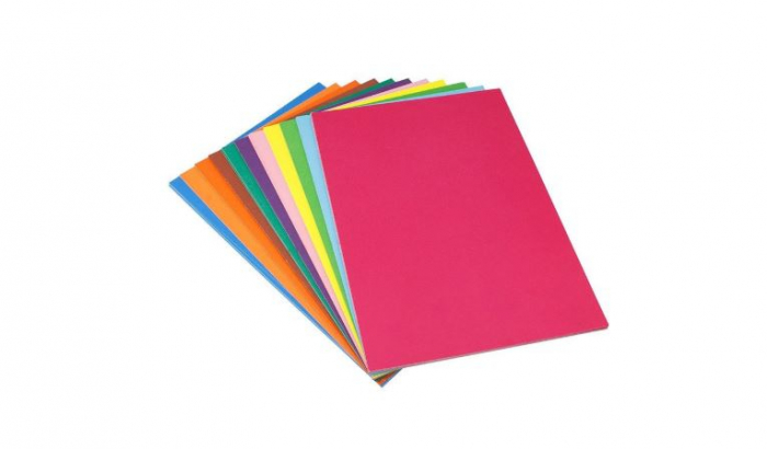 Carton colorat folosit pentru activitati de lucru manual, 10 culori. [2]