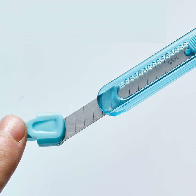 Cutter mic scolar culori asortate deli [5]