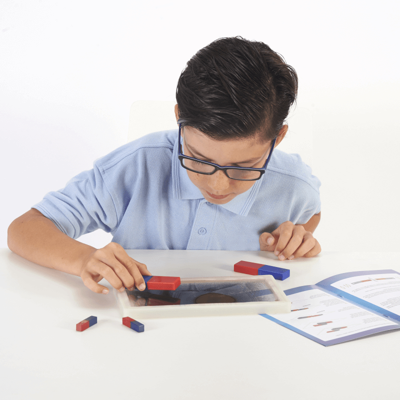 Set Educativ STEM - Fereastra cu Pudra Magnetica, Observa Campurile Magnetice in Timp Real [3]