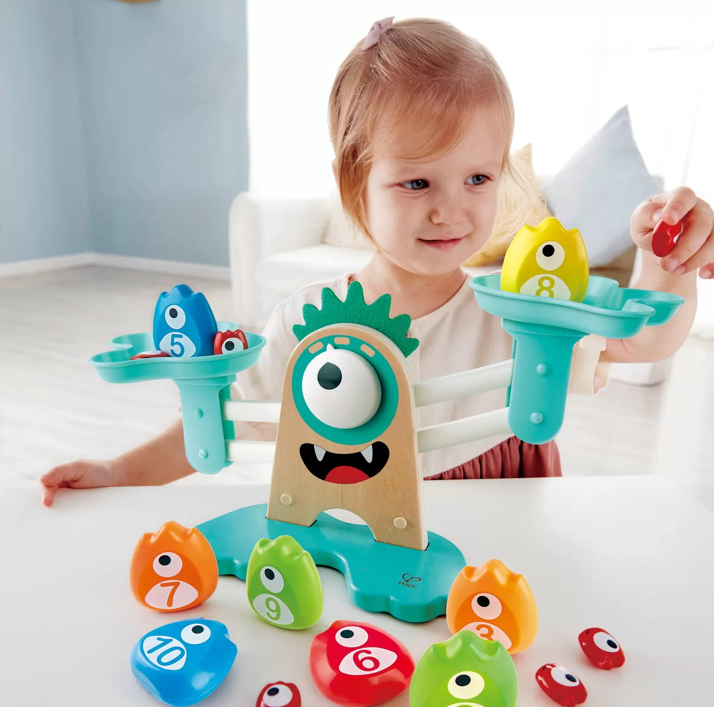 Hape cantar monstru, varsta de la 3 ani la 10 ani [6]