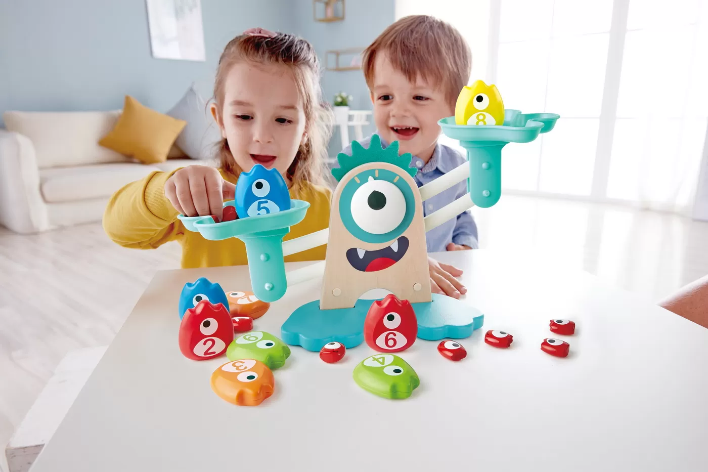 Hape cantar monstru, varsta de la 3 ani la 10 ani [4]