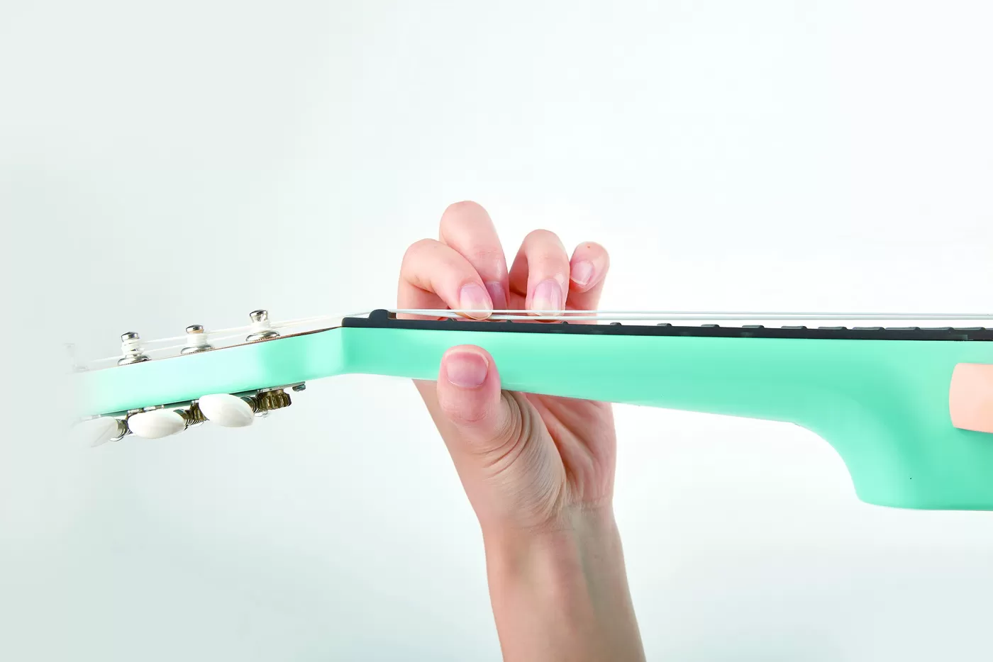Hape chitara ukulele, varsta de la 3 ani la 10 ani [9]