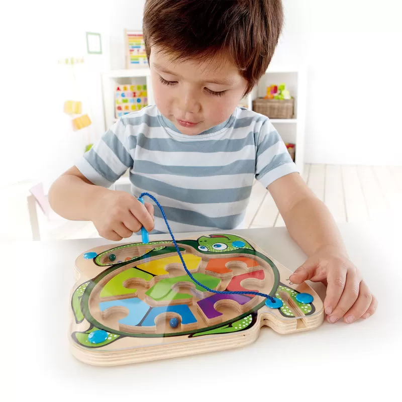 Hape labirint magnetic broasca testoasa, varsta de la 2 ani la 7 ani [3]