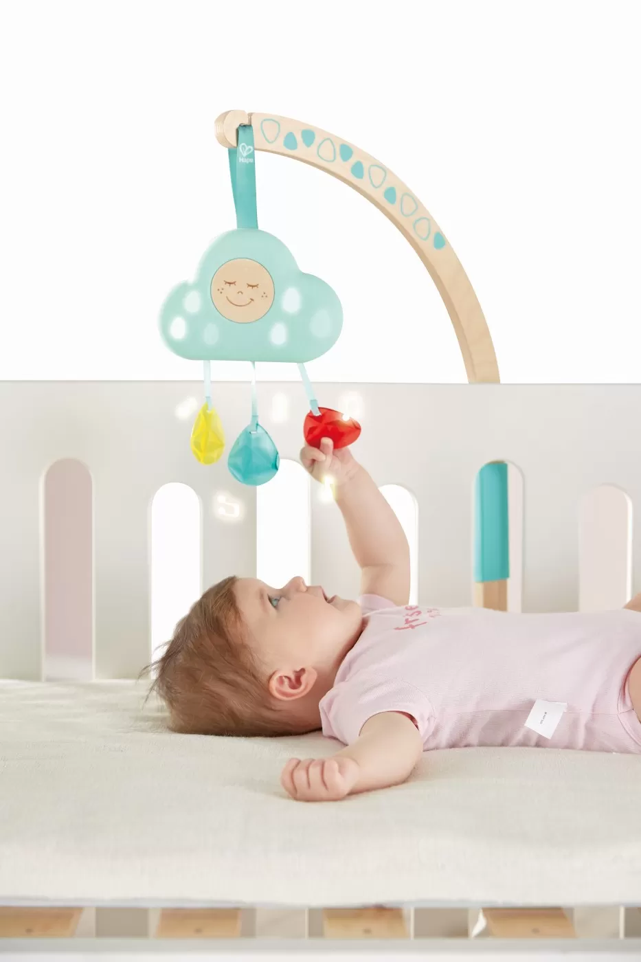 Hape nor muzical cu lumini, varsta de la 0 luni la 1 an [7]