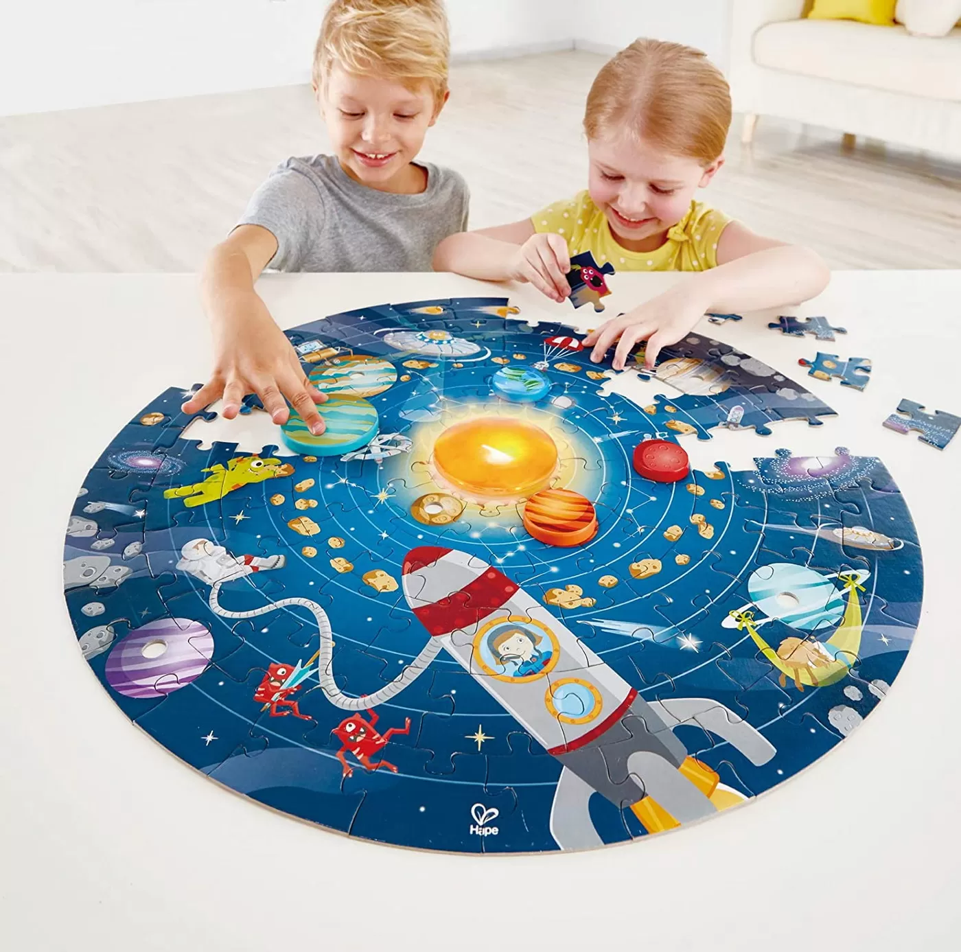 Sistemul solar, Joc Puzzle cu 102 piese, Hape, varsta de la 5 ani la 10 ani [3]