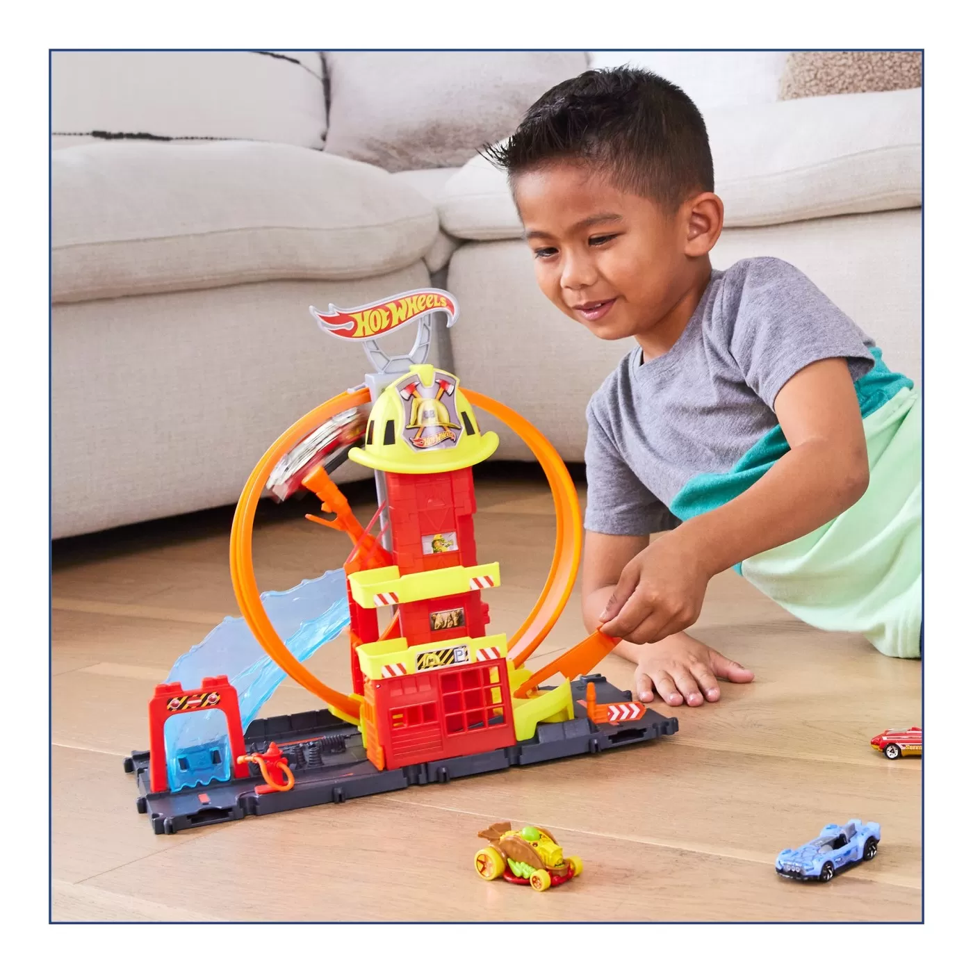 Hot wheels statia de pompieri super loop, varsta de la 4 ani la 12 ani [4]