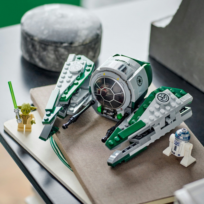 Jedi Starfighter al lui Yoda, varsta de la 8 ani la +15 ani [5]