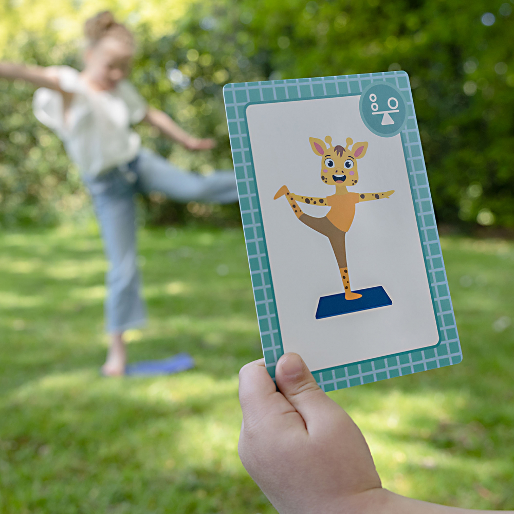 Joc de petrecere - Yoga cu animale [4]