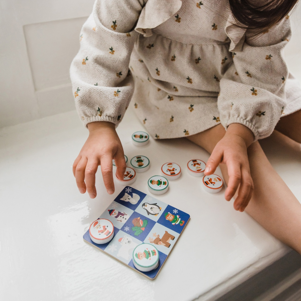 Joc tic tac toe din lemn varianta de sarbatori, Orange Tree Toys, varsta 3 - 6 ani, Baiat, Fata [5]