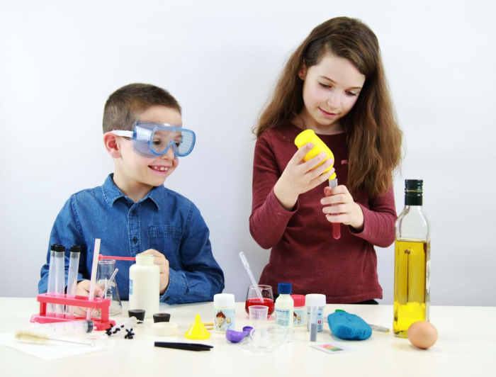 Laboratorul de chimie - 150 de experimente [7]