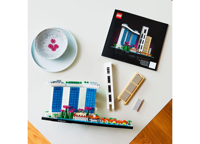 Lego architecture Singapore, varsta de la 14 ani la +15 ani [10]