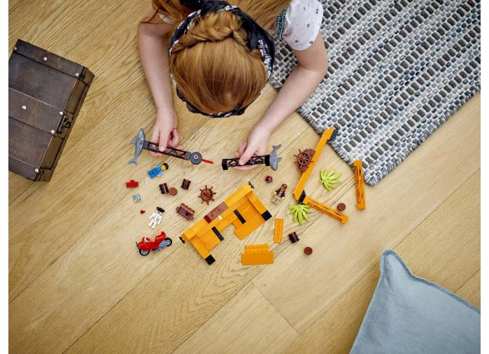 Lego city Atacul rechinilor, varsta de la 5 ani la 8 ani [4]