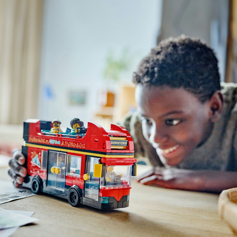 LEGO City Autobuz turistic rosu cu etaj, varsta de la 7 ani la 10 ani [5]