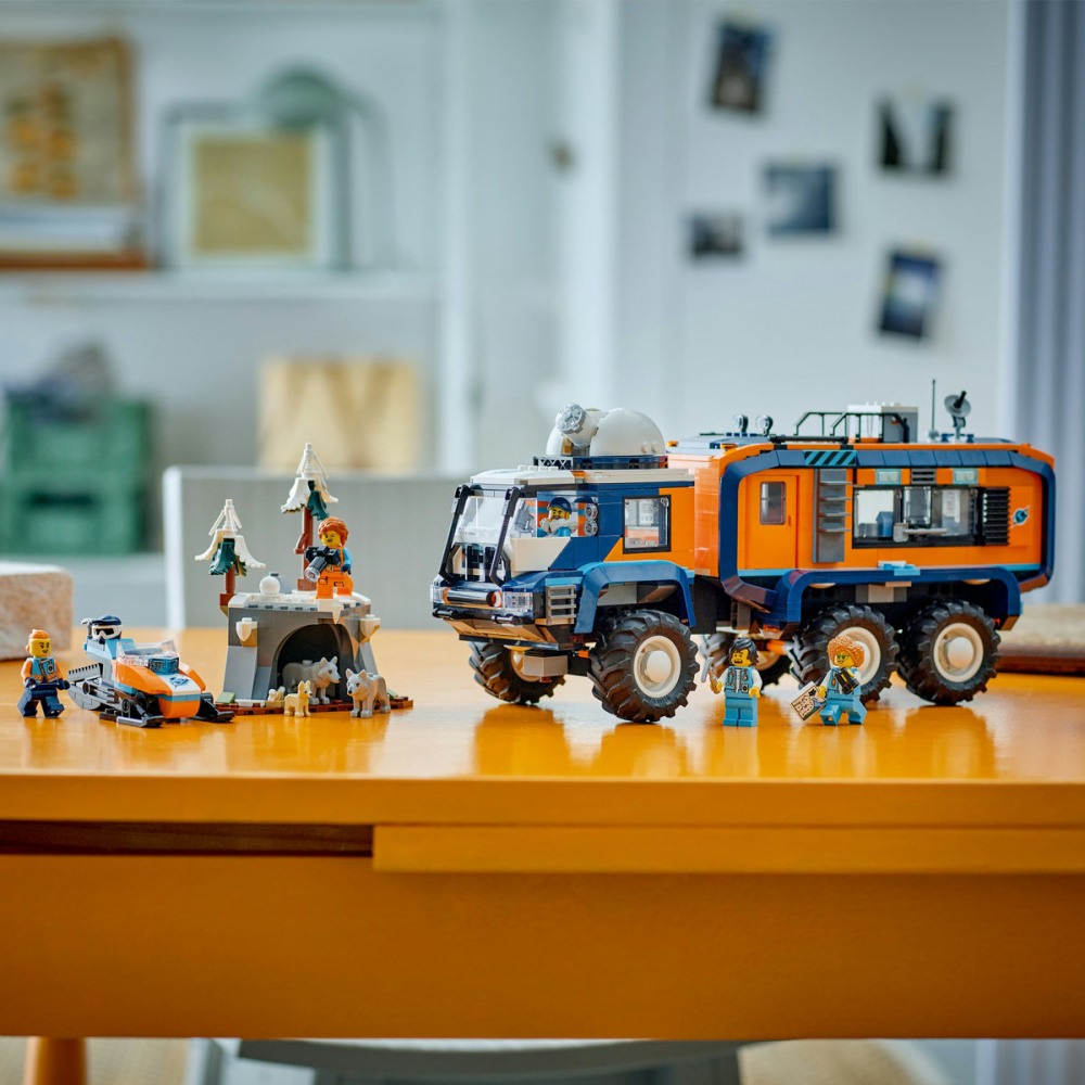  LEGO City Camionul laborator stiintific al exploratorilor arctici pentru copii cu varsta de 8 + ani [8]