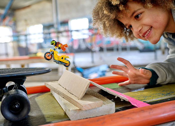 Lego city Motocicleta de cascadorii cu impact, varsta de la 5 ani la 12 ani [9]